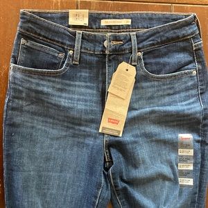 NWT Levi’s 721 high rise skinny size 30